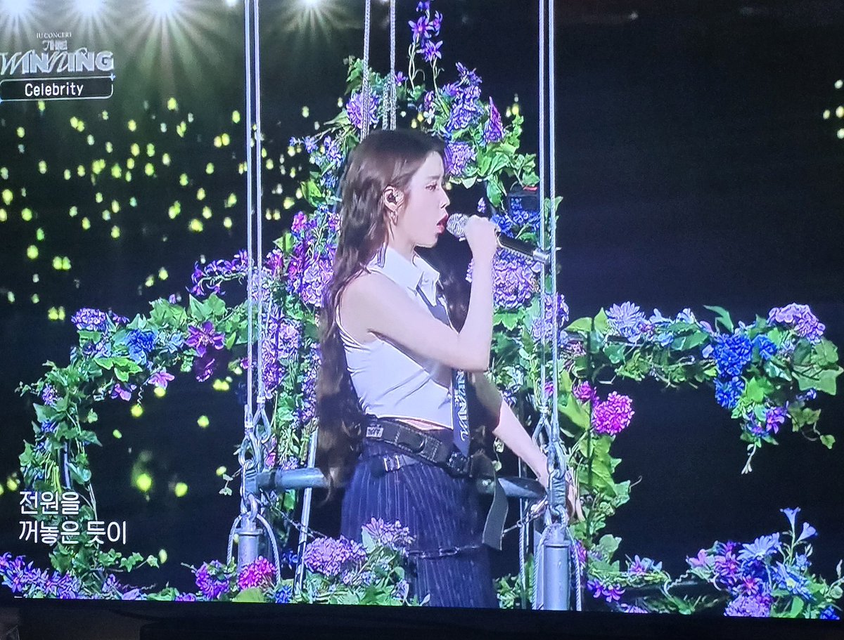 IU_dbs's tweet photo. .. 가족끼리 보다가 그냥 우는 여자가 되,, ㅠㅠ https://t.co/A5nRbA1T8l