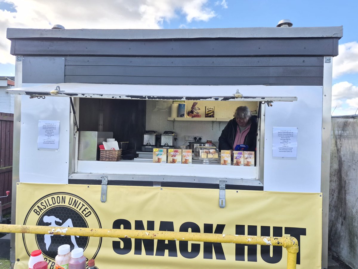 Basildon United Football Club 🐝 tweet media