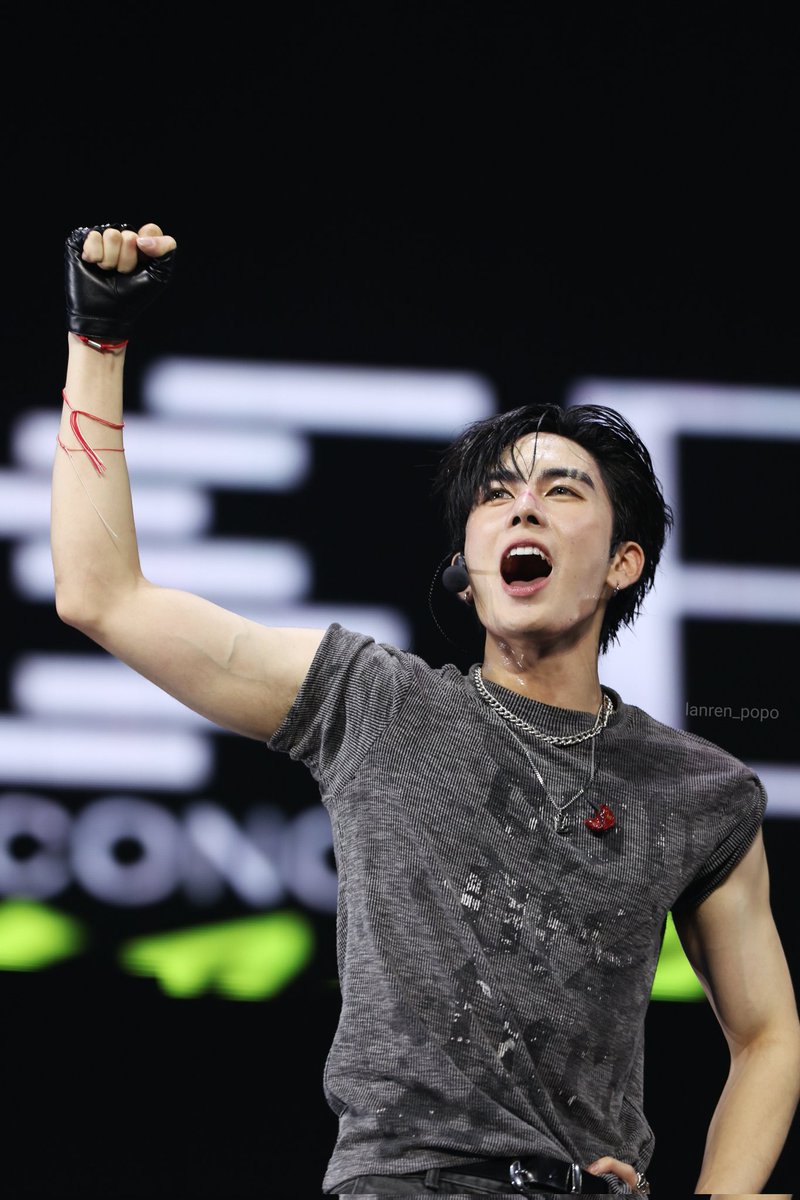 Lanren_popo's tweet image. 😯😯

#Santapp