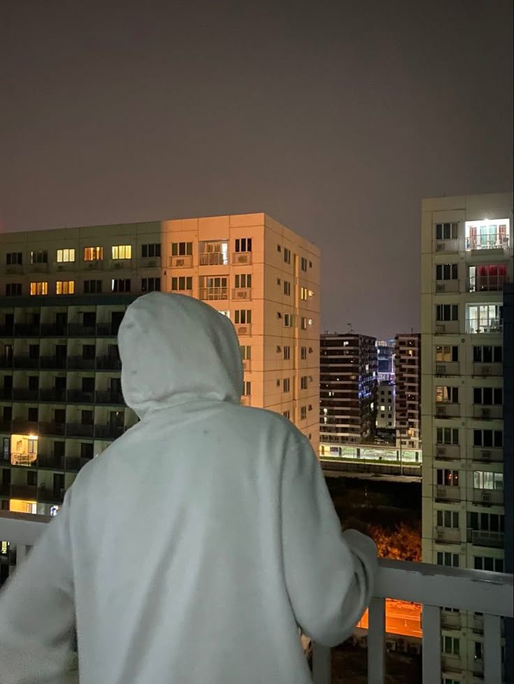 Good Night X Mates 😴 

Have A Beautiful Night Friends 😘🥳