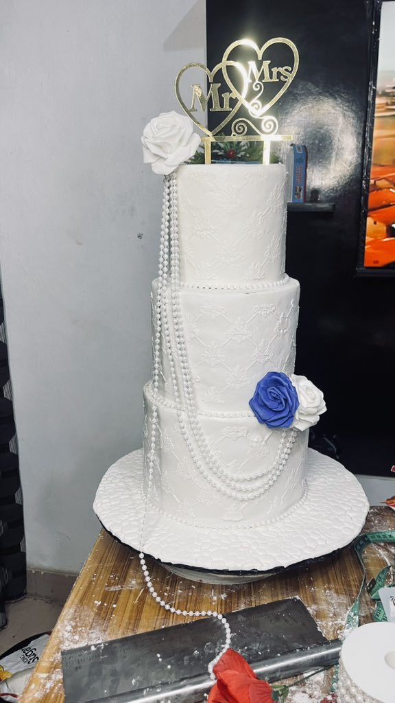 the_dhee_brand tweet media