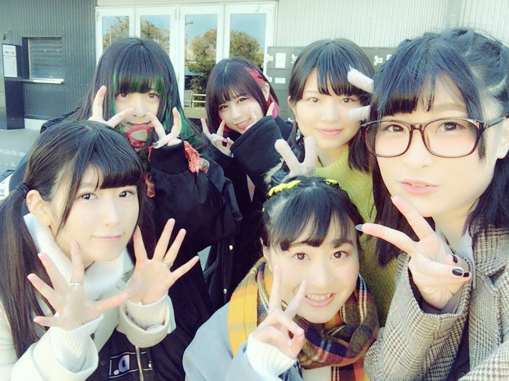 February 18 2018, Dan te Lion made their live debut at the event "Makengumi Fes 2018" held at Shinkiba STUDIO COAST, Tokyo.
#ダンテライオン
#IDOL
#スターライトアーカイブ