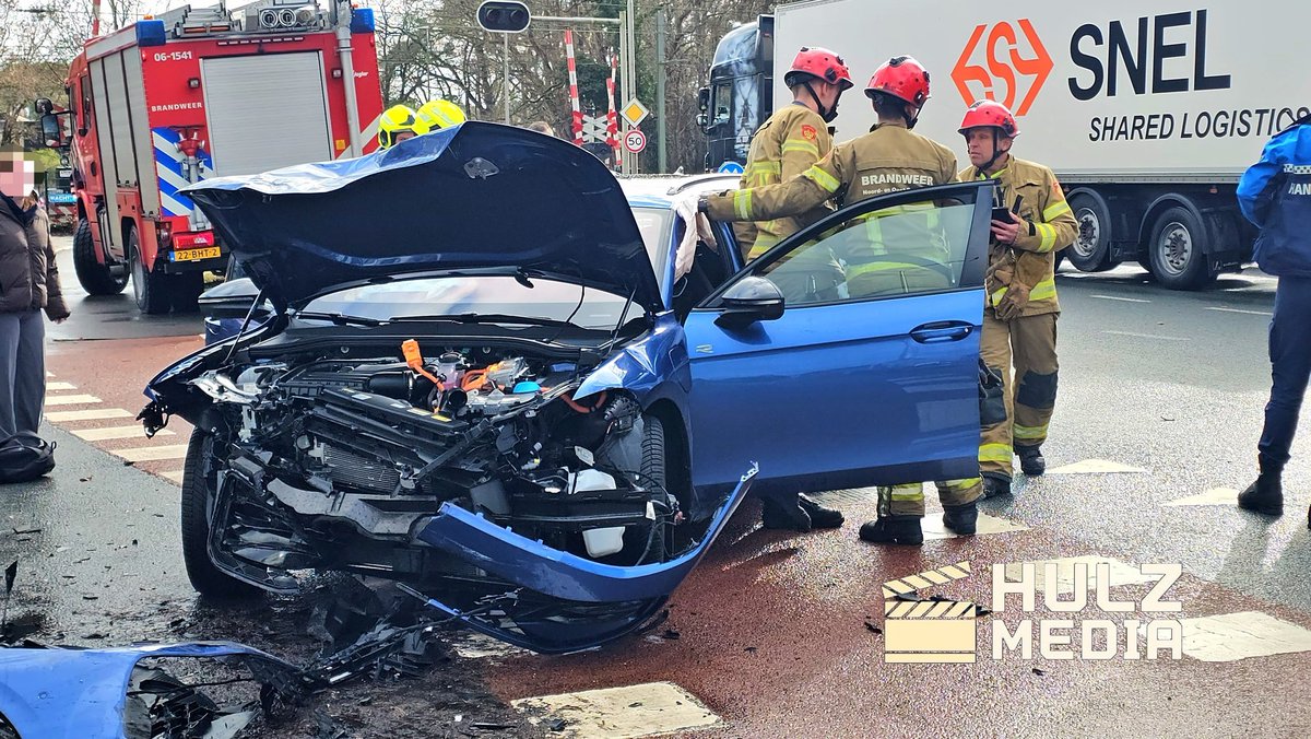 Ongeval tussen twee auto's op 't Harde