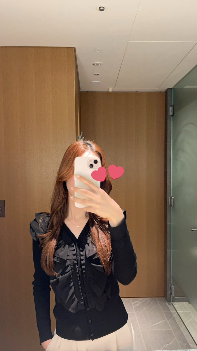 なんか今日めっちゃRuffle Pleated Knit Cardiganのツイート流れてくる