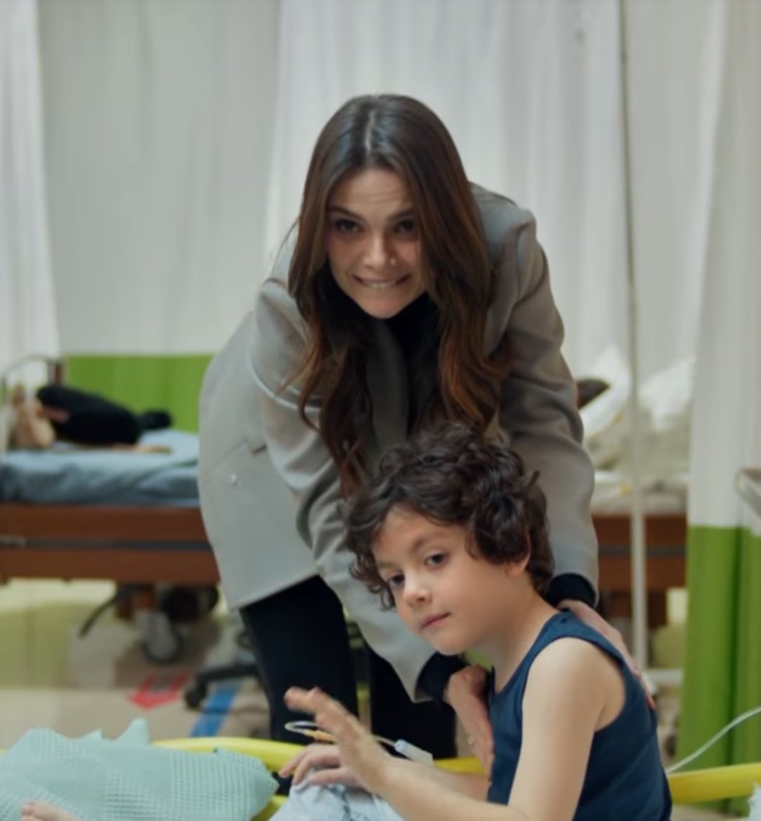 ZMX06's tweet photo. It felt as if this scene was shot to show Cihan’s place in Deniz’s life.
His hero — the one who protects him from all evils, accidents, and troubles.
Alya knows this very well. That’s why she made sure Deniz saw Cihan the moment he woke up, so he could feel safe…
The message was very clear: if Cihan is there, no one can harm Deniz.❤️‍🩹

#UzakŞehir #CihAl