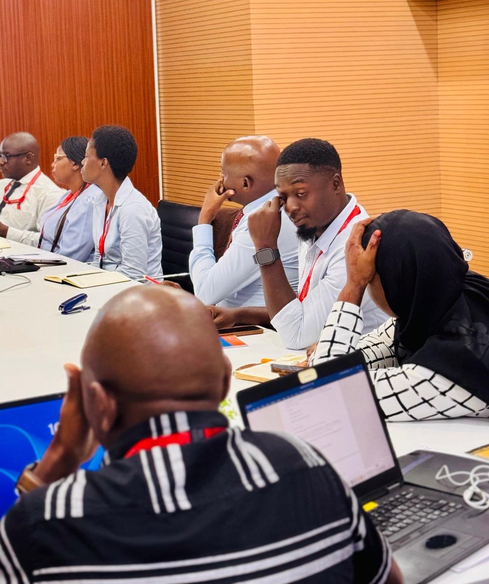 fintanjr_'s tweet photo. Leo hiyo kwenye kikao cha mawinga na wajasiriamali wadogo wadogo pale kariakoo,.. kulikuwa na soda na karanga,.. leo winga sijashinda kinyonge🤒🙌...
Okei nlitaka kusema hivi, Yupo Mungu aliye mkubwa kuliko matatizo yako , Just believe🙏💯. https://t.co/Q0qJ07AdwO