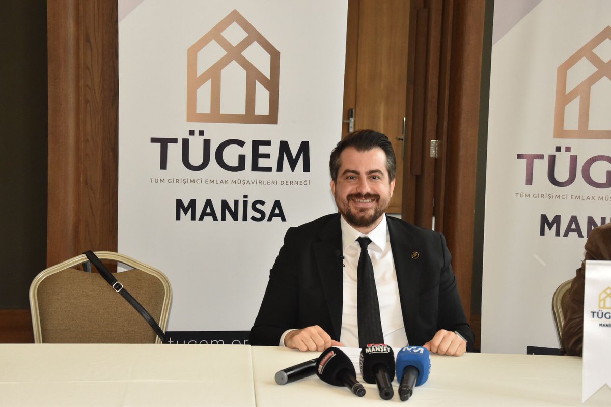 manisamedyacom's tweet photo. Mecit Osmanlı: “Emlakçılık Mesleği Yasayla Güçlenmeli”
https://t.co/1sUS4WIdwS https://t.co/e95QZpV1rF
