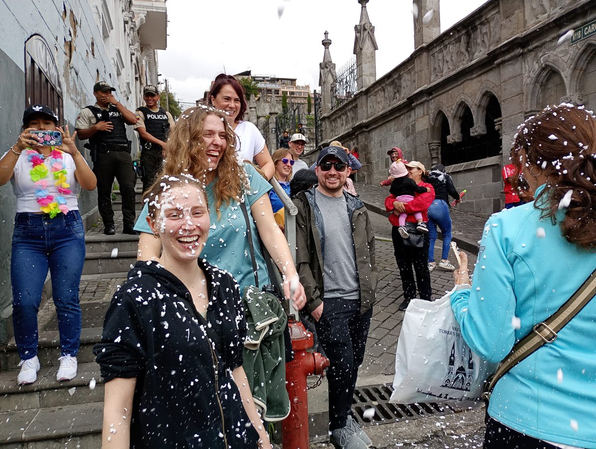 CamiAdventures's tweet photo. 🎭🇪🇨 Our passengers enjoying the vibrant Carnival in Quito!
Colors, traditions, music, and unforgettable moments — this is Ecuador 🇪🇨✨
Travel with CamiAdventures and experience it yourself 🌎💛

#CamiAdventures #Quito #Ecuador #Carnival #Travel https://t.co/QQW70ezR2U