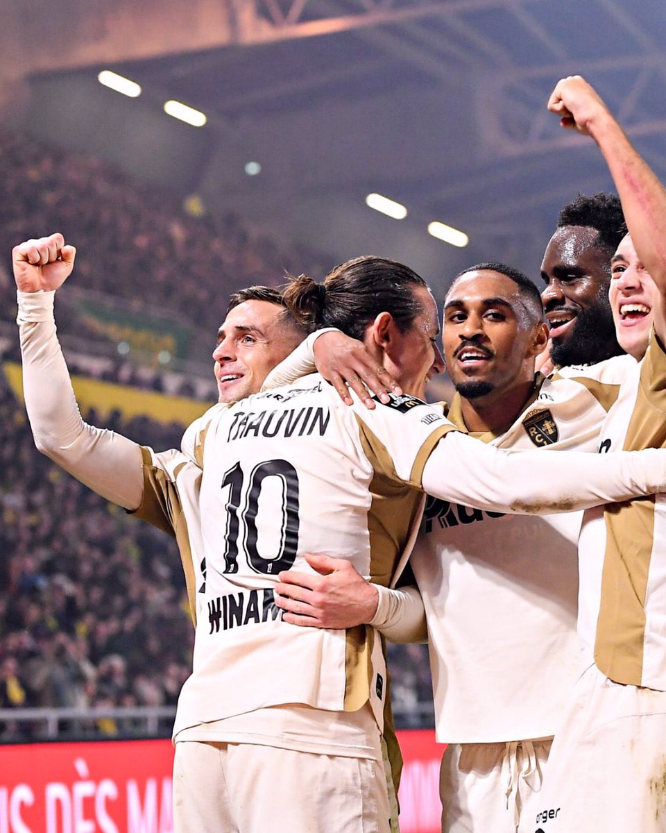 🧡💛 RC Lens spent just a little bit more than €𝟓𝟎𝐌 on this squad... enough to lead Ligue 1.

🇫🇷 Robin Risser: €3M
🇫🇷 Régis Gurtner: free
🇫🇷 Mathieu Gorgelin: free

🇦🇹 Samson Baidoo: €8M
🇫🇷 Matthieu Udol: €3.5M
🇫🇷 Ruben Aguilar: €3.5M
🇧🇦 Nidal Celik: €2.5M
🇫🇷 Jonathan