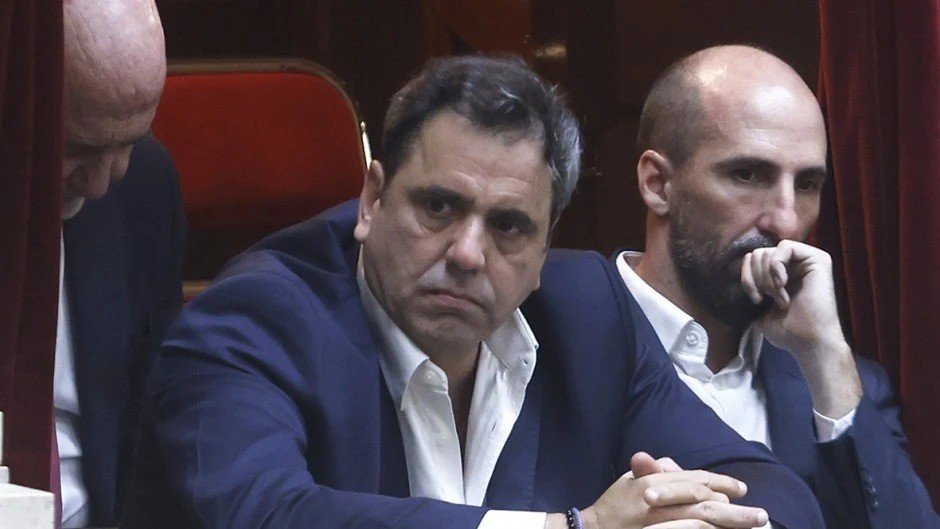 Catalán desafía a Campero y apunta contra el costo de la Legislatura y las "oligarquías" justicialistas.
lapapa.com.ar/nota/18358/cat…