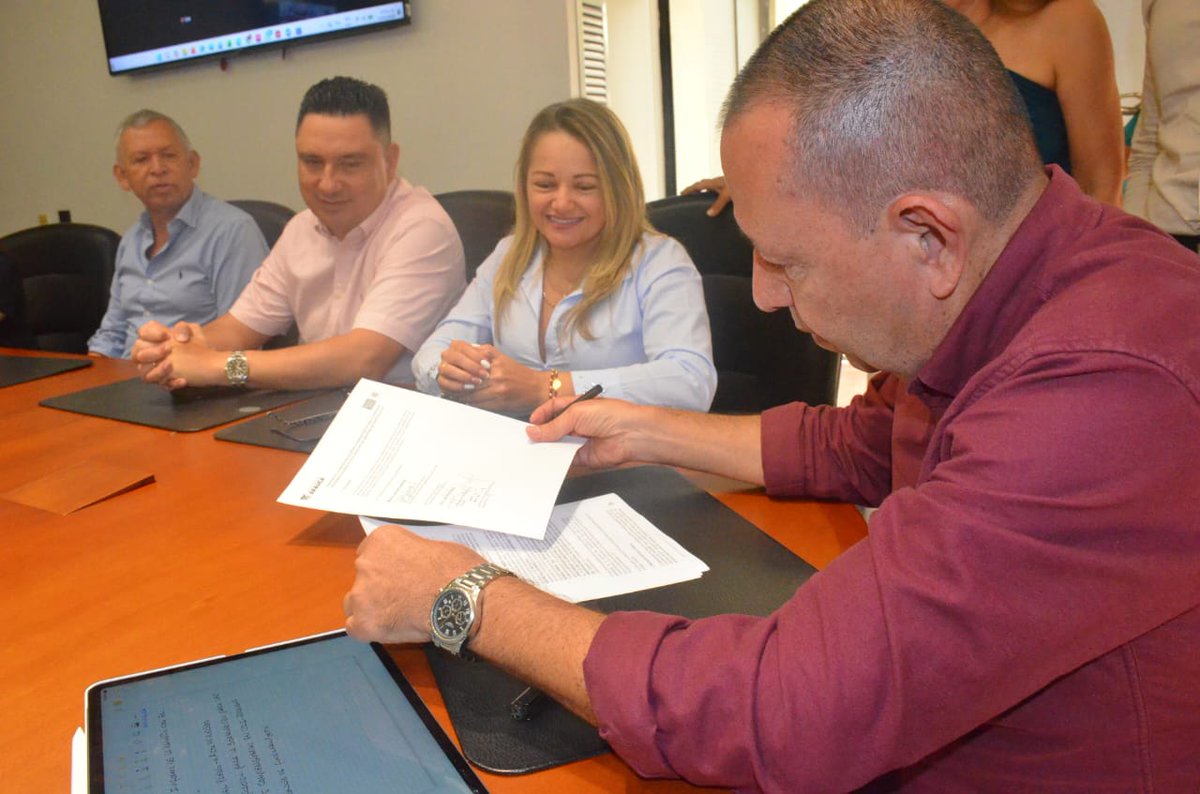 Hernán Porras Díaz tweet media