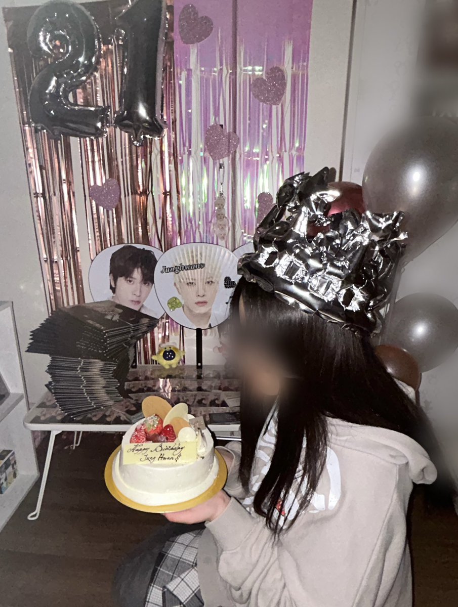 사랑을 멈출 수 없는 정환이 생일 축하해 🐮🪽
  #HAPPYJUNGHWANDAY