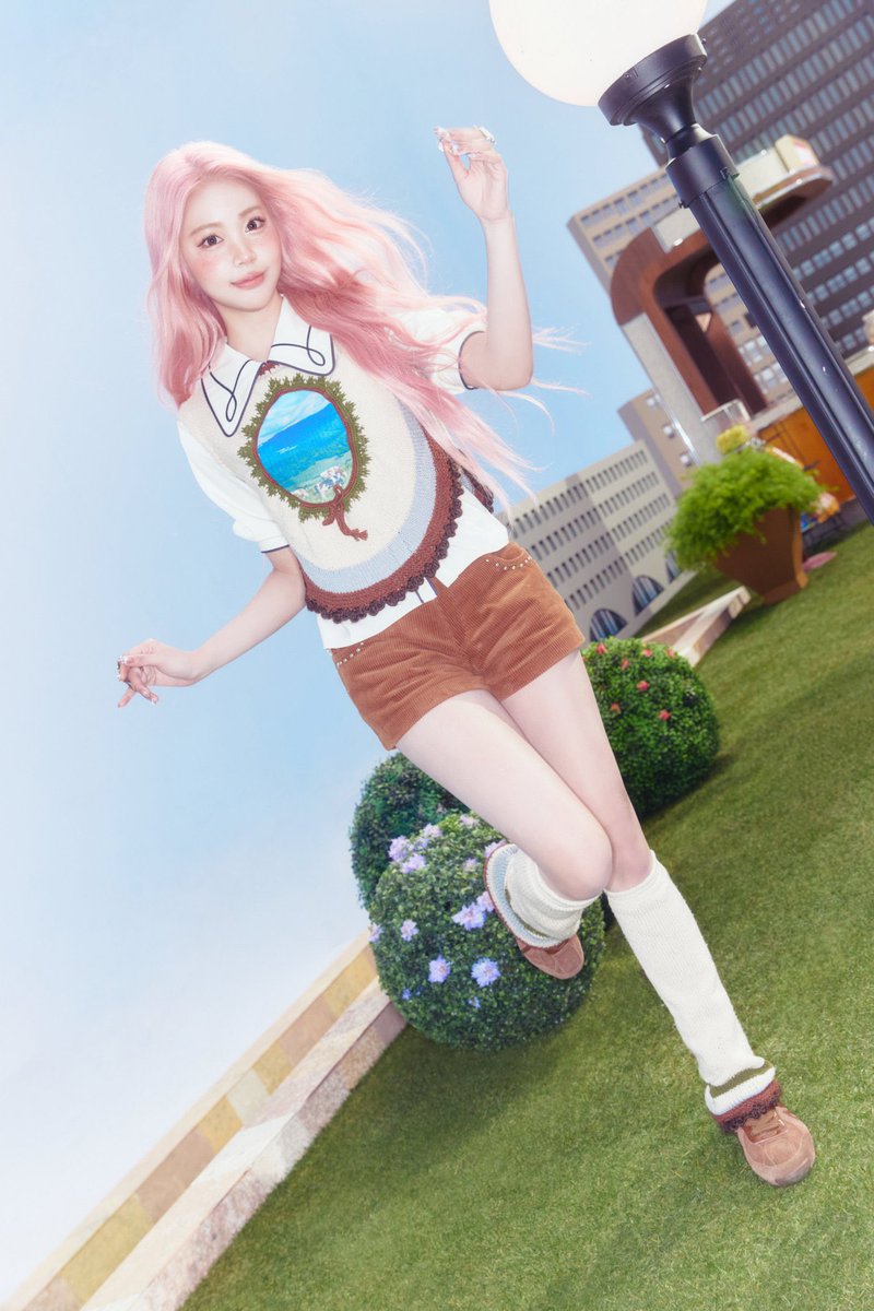 H2H_NEWS's tweet photo. CARMEN PINK HAIR OMG!!! https://t.co/OJTAotjJyl