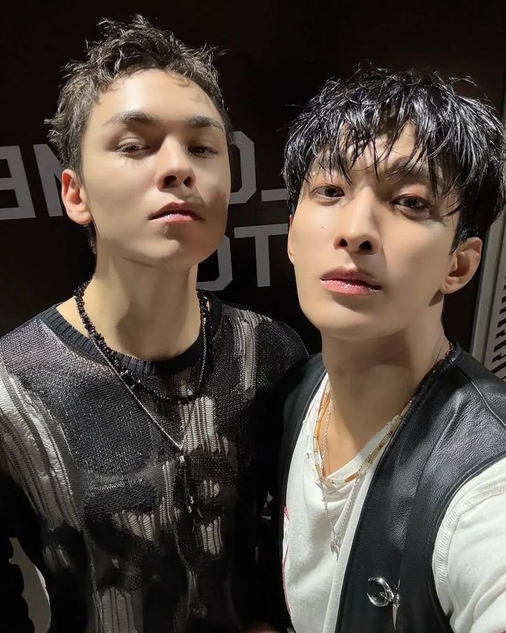 Happy birthday DK!🤍
Terima kasih sudah lahir bersama VERNON, terima kasih selalu ada dengan VERNON, terima kasih selalu jadi matahari untuk SEVENTEEN &amp; CARATs🌻
Bahagia dan sehat selalu, DK!⚔️💛🤍

ROCKSTAR DOKYEOM DAY
#백한번째의_생일까지_그때도_도겸이와
#OurRockstarDKday