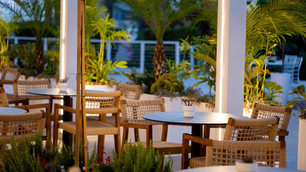 goldencoastcy's tweet image. Your 2026 summer getaway isn’t complete without a sunset cocktail at our Patio Bar 🍹 Plan ahead &amp;amp; book your stay! 
goldencoast.com.cy/dining-and-bar…

#GoldenCoastBeachHotel #Protaras #sunsetcocktail #DrinksByTheSea #SummerVibes #Protaras #Cyprus
