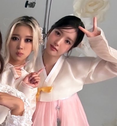 chtqnf_'s tweet photo. # 우주소녀 단체셀카 코어 • • • https://t.co/mPD1vuaDUY