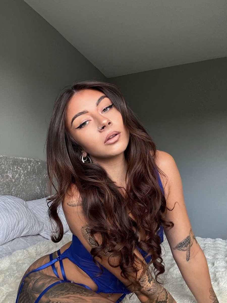 Goddess nani💸 tweet media