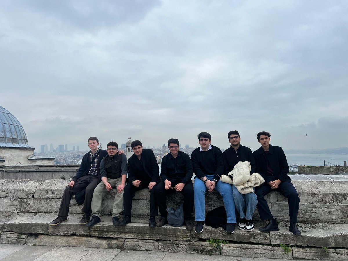 |Prof. Dr. Ömer Karaoğlu ile Röportaj|

Kütüphanecilik Kulübü tarafından hazırlanan “YAKZAN” dergisinin 2. sayısı kapsamında, Prof. Dr. Ömer Karaoğlu ile bir röportaj gerçekleştirildi.

Hocamızın ilim, sanat ve gençliğe dair kıymetli değerlendirmelerini paylaştığı bu söyleşi,