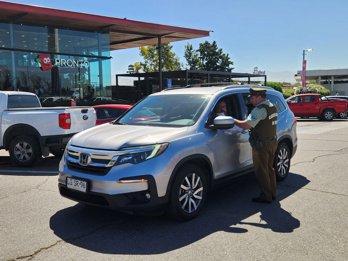 #Pudahuel: <a href="/CarabMicc/">Carab. Plan Cuadrante e Integración Comunitaria</a> de la 26ª Comisaría, realizan acciones preventivas en servicentros y farmacias de la comuna, con la finalidad de prevenir la comisión de ilícitos contra personas y propiedades.🚓🚨

#LaPrevenciónEsNuestraEsencia