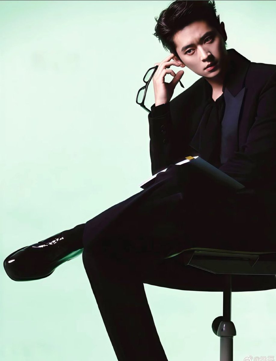 ใครว่าพี่ไม่หล่อ (ไม่มี) แต่นี่หล่อแบบสเป็ก 💯💯💯