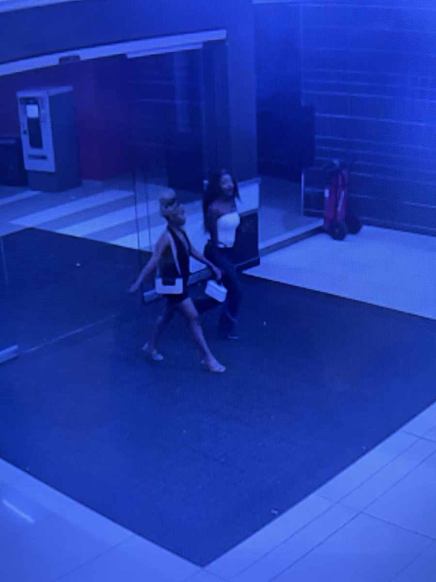 ofentse_em's tweet photo. @AdvoBarryRoux Police are also looking for these ladies - linked to a similar case in Pretoria - if you have any information please do assist. 
It seems to be a syndicate and we need the community at large to come forward and help. https://t.co/S3kepEv3rJ