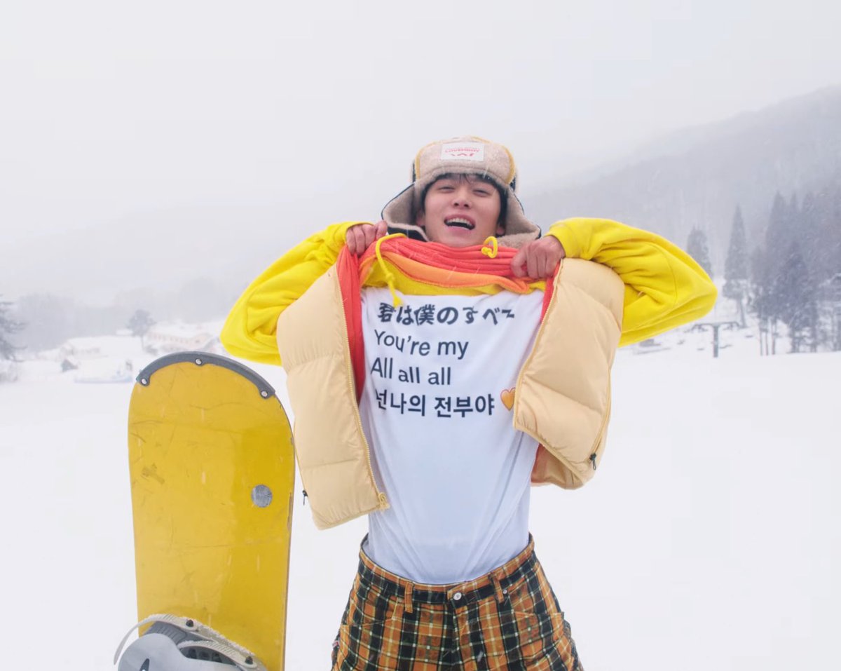 keep replaying this part bc eunseok looks so edible 😩