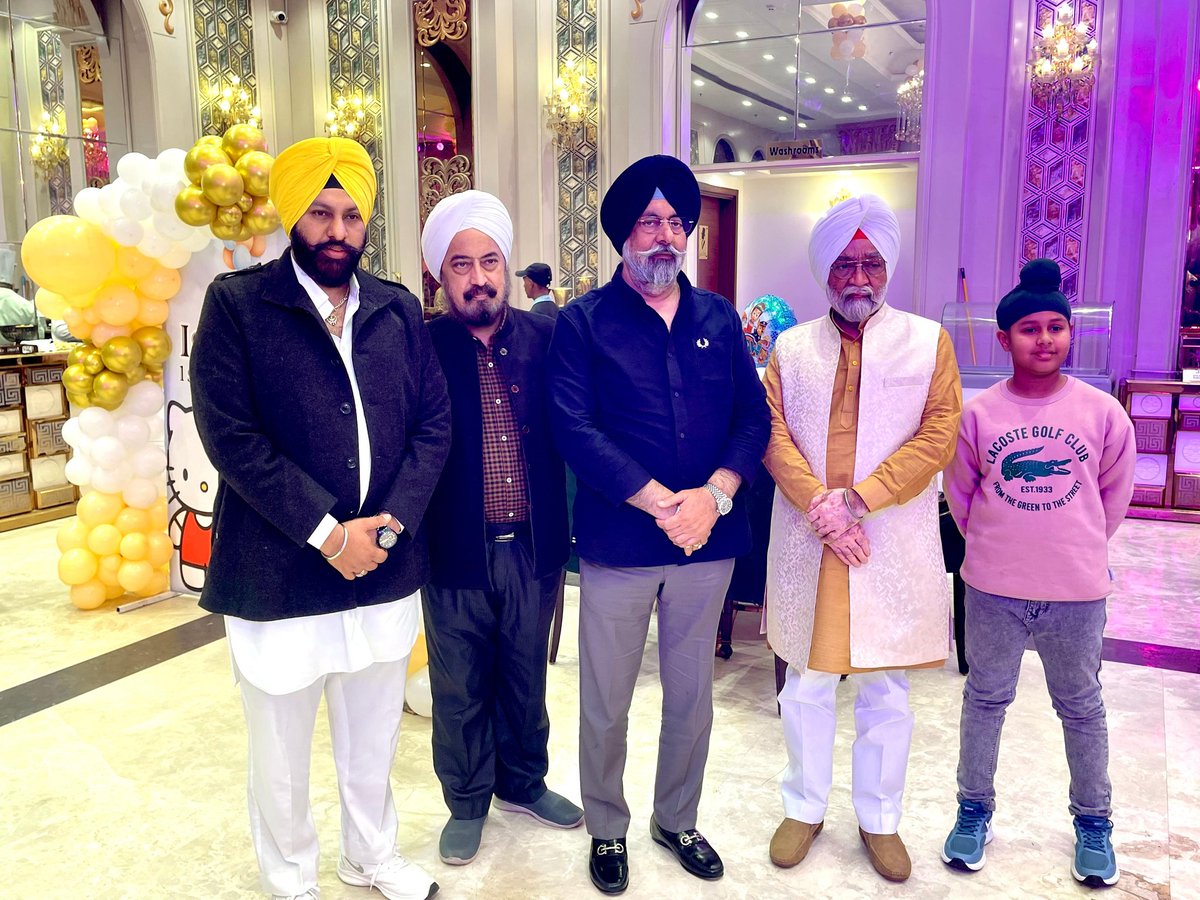 hskalka's tweet image. Happy 1st Birthday, Ishnoor. 

Heartiest congratulations to S. Gurdev Singh ji, S. Jasmeet Singh ji, and the entire family on little Ishnoor turning one today!
May Waheguru bless her with a life full of happiness, good health, and endless smiles.

#HappyBirthday #LittleOnes