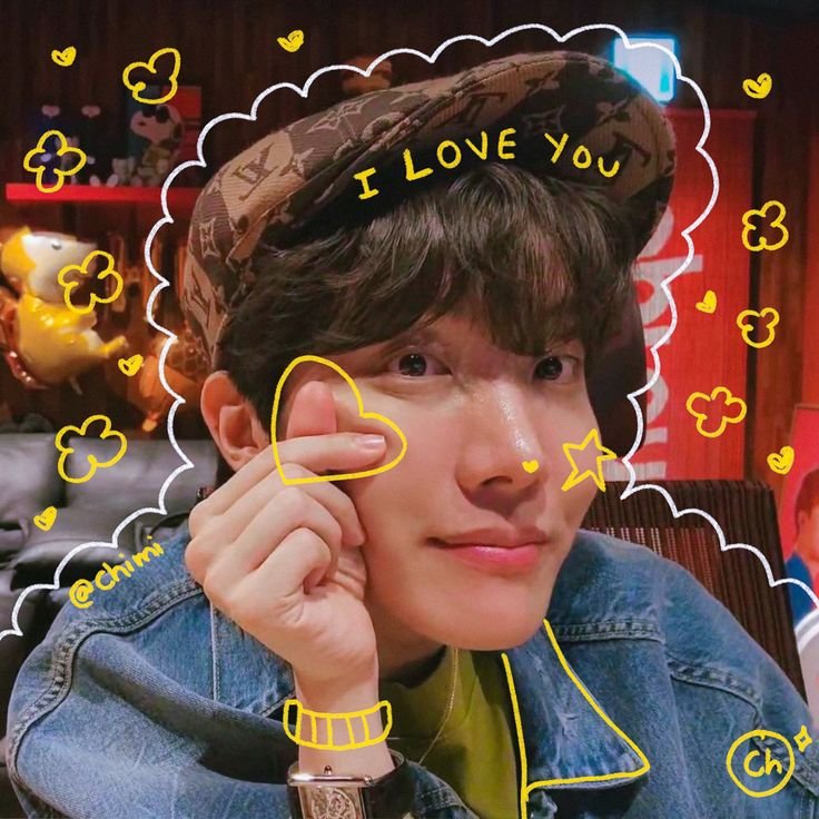 Be_Freak_LikeMe's tweet photo. @bts_bighit #HAPPYJHOPEDAY Hope today you have the best day ever. Enjoy your day, have a good time and always stay true to yourself 💖✨️
Eat deliciously, be healthy and always be happy and be always surrounded of your loved ones
Send you a big hug ✨️
Att: Angel 😇 https://t.co/PybUHHSpor