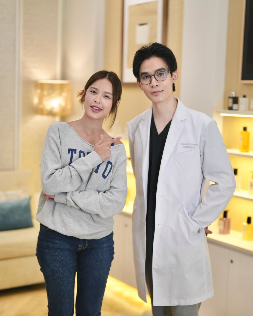 อยากหน้าใส ผิวสวยเหมือนโมบาย ปรึกษาคุณหมอที่ Chance Wellness Clinic ได้เลยน้า

#MOBYE