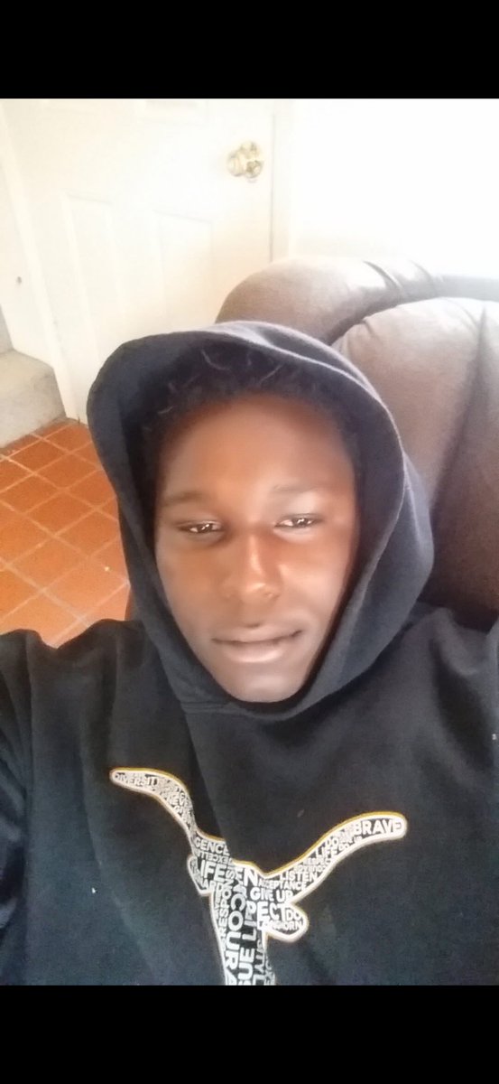 𝐀𝐯𝐞 tweet media