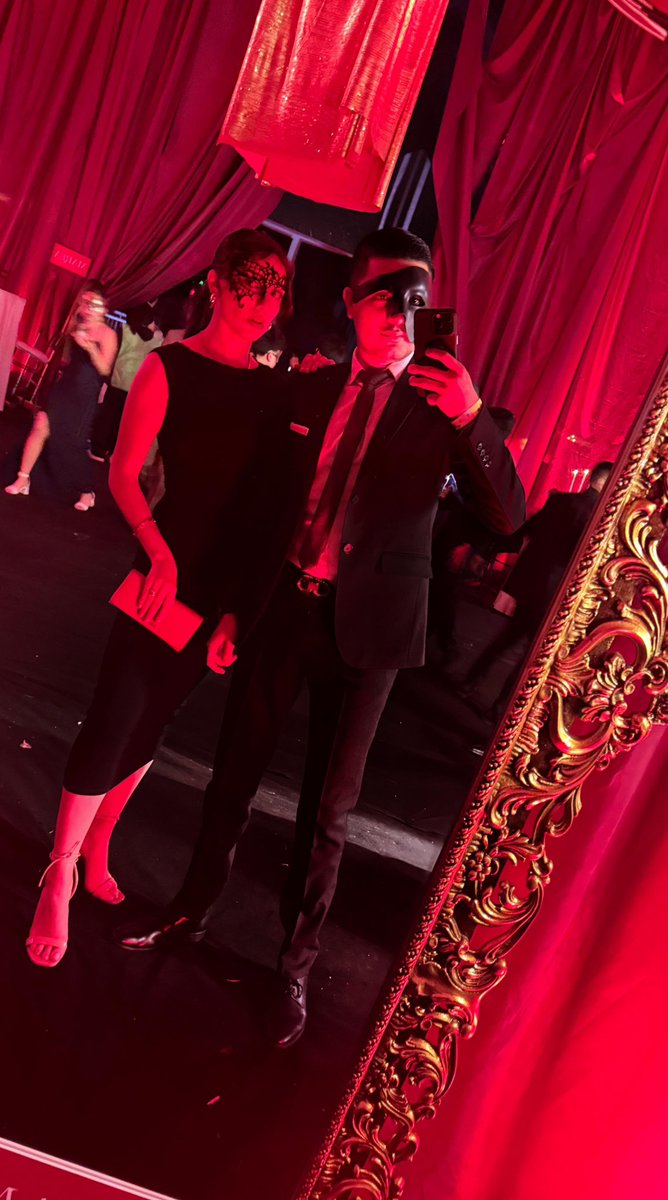 Villacis_Ga's tweet photo. Mi san Valentín se vio así ♥️ https://t.co/60DGqcky0d