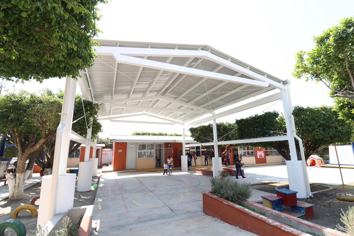 ¡Jiutepec avanza en la infraestructura educativa! 🏗️

El Ayuntamiento de Jiutepec realizó la construcción de una techumbre en el jardín de niños “Josefa Ortiz de Domínguez” en la colonia El Porvenir. ✅

En Jiutepec se continúa con la mejora de los espacios educativos.