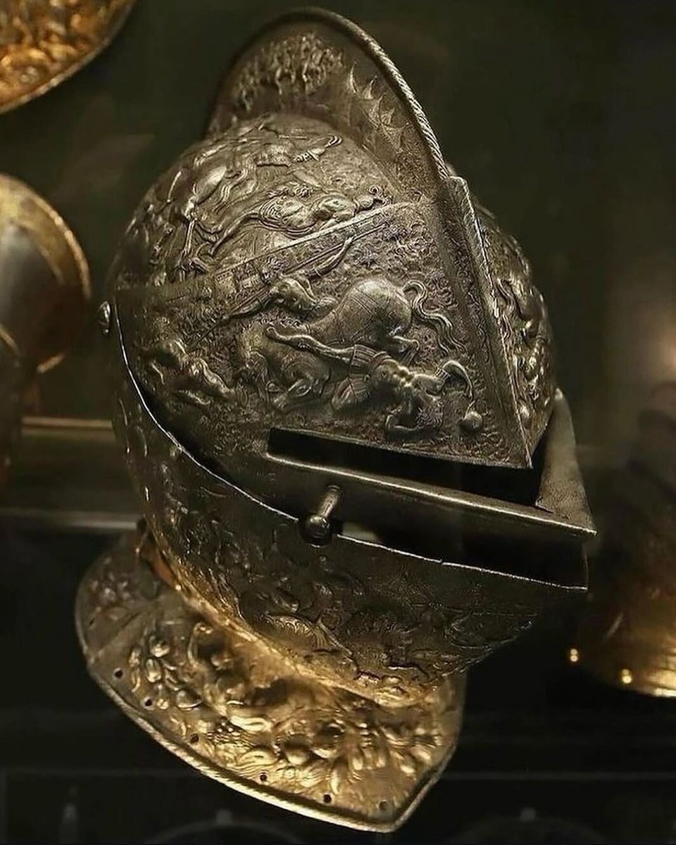 Rogue Fashion tweet media