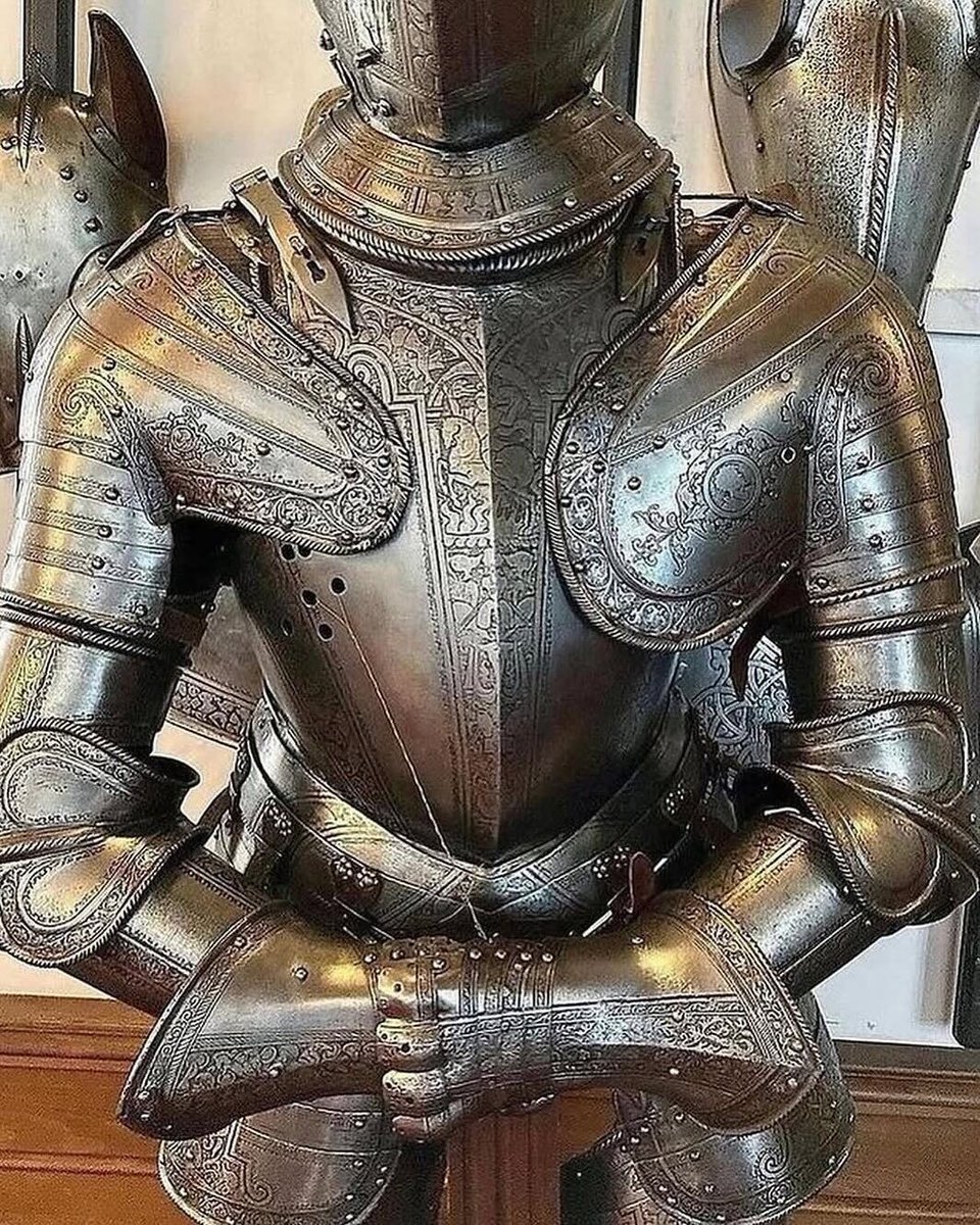 Rogue Fashion tweet media