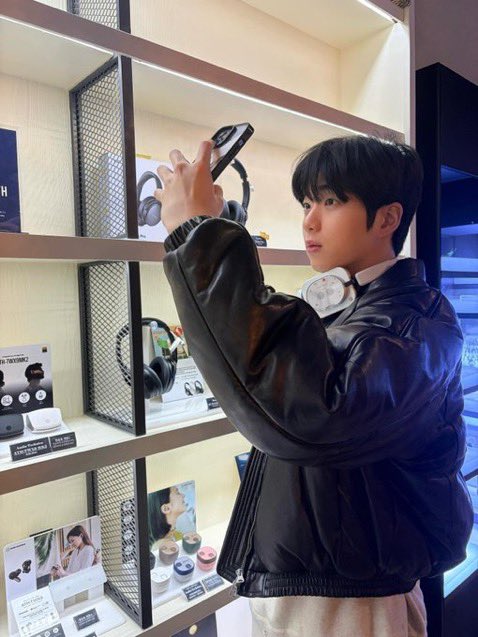 chxyn_'s tweet photo. 난 187 서울예대 https://t.co/maSIiu00kn