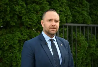 Okazuje się, że Tusk najprawdopodobniej uratował d... Nawrockiemu po tym, jak się nie zgodził, by Polska weszła do Rady Pokoju Trumpa. 

Trump może chcieć wysłać wojska członków rady do Gazy oraz "zachęcić ich do inwestowania" w Gazie