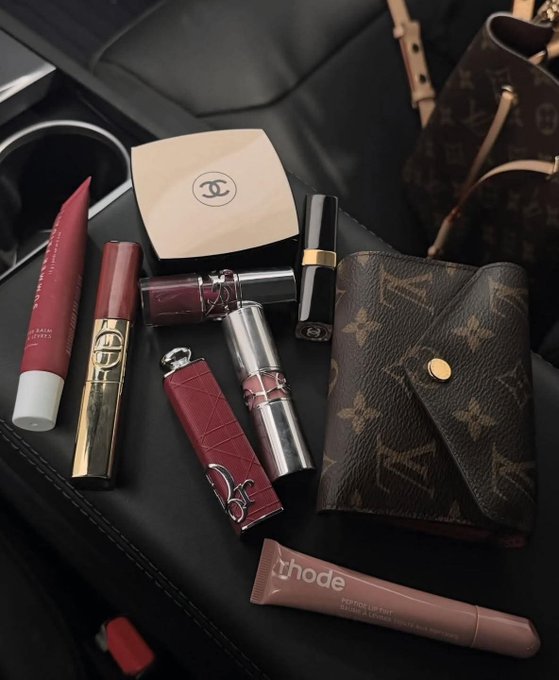 Risa 👛👡🌺🌹 (@risa_r1) on Twitter photo 