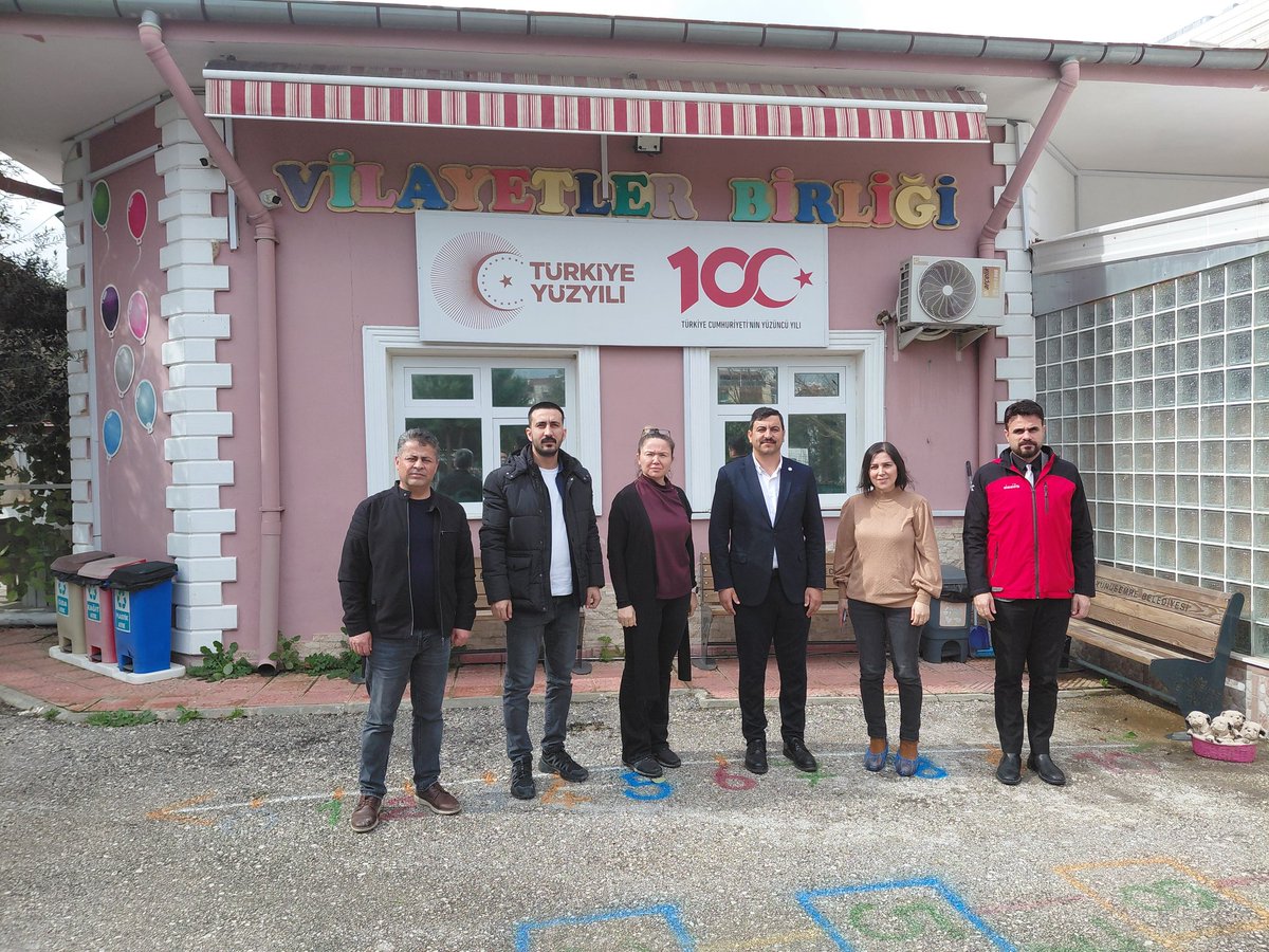 İlçe Temsilcimiz Sayın Zeynel MUTLU ve Yönetim Kurulumuz ile birlikte İlçemizde bulunan:
📍Mehmet Suphi Egemen İlkokulu
📍Mehmet Suphi Egemen Ortaokulu
📍Merkezefendi Anaokulu
📍Vilayetler Birliği Anaokulu
idarecilerimiz, öğretmenlerimiz ve eğitim çalışanlarımızla bir araya