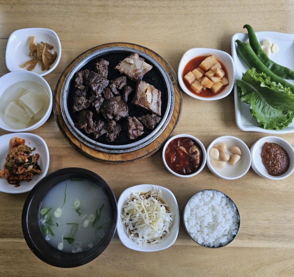 💜iKON BOBBY 🐮💜

🐮 소복갈비
📍 충남 예산군 예산읍 천변로195번길 9

#聖地 #作曲家と #カルビ
#BOBBY #바비 #バビ #iKON #아이콘 <a href="/bobbyranika/">김지</a> <a href="/iKONIC_143/">iKON GLOBAL iKONIC</a>