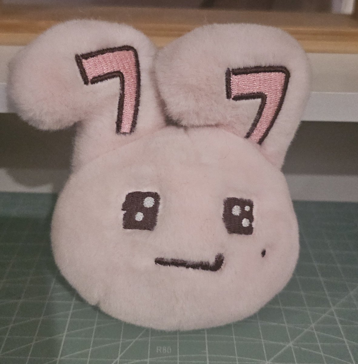 WTS IU Uaena 7th Fanclub kit LUC77Y Keyring

350php+sf

DM if interested 😊