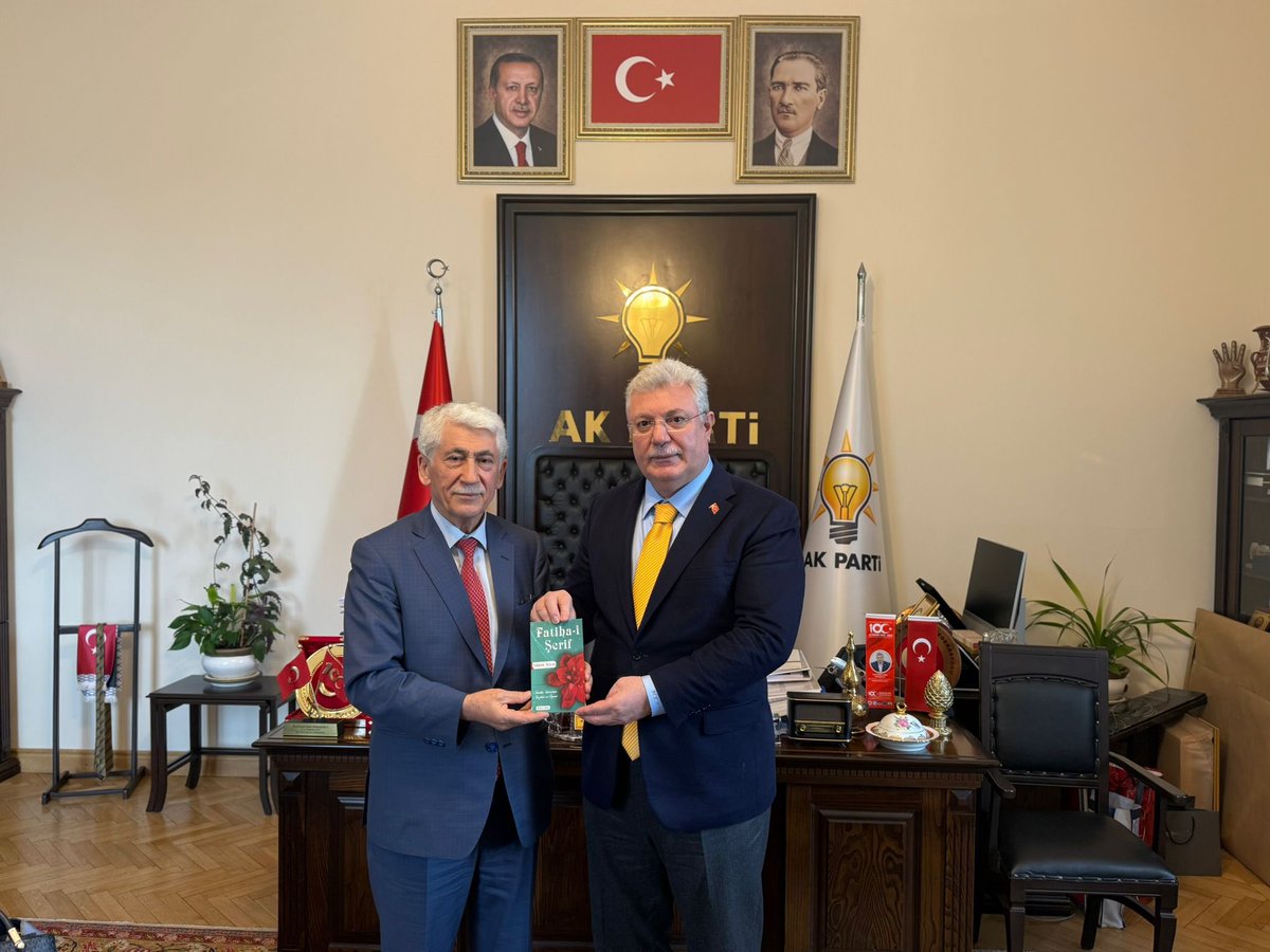 📍TBMM

Değerli hemşehrimiz Yazar Şükrü Altın'a nazik ziyaretleri münasebetiyle teşekkür ediyor,
daha nice güzel eserlere imza atmasını diliyorum.