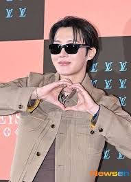 HAPPY BIRTHDAY JHOPE 🎂🥳🎊
#HOBIDAY 
#HAPPYJHOPEDAY 
#HAPPYBIRTHDAYJHOPE 
#To_Be_Continued_218 
#HOBIDREAMS2026 
#WithjhopeAlways 
#AnotherYearOfHope 
#HopeBornToShine 
#HopeBringsSweetDreams 
#제이홉의하루가_사랑으로가득하길 
#제이홉_생일복_많이받아