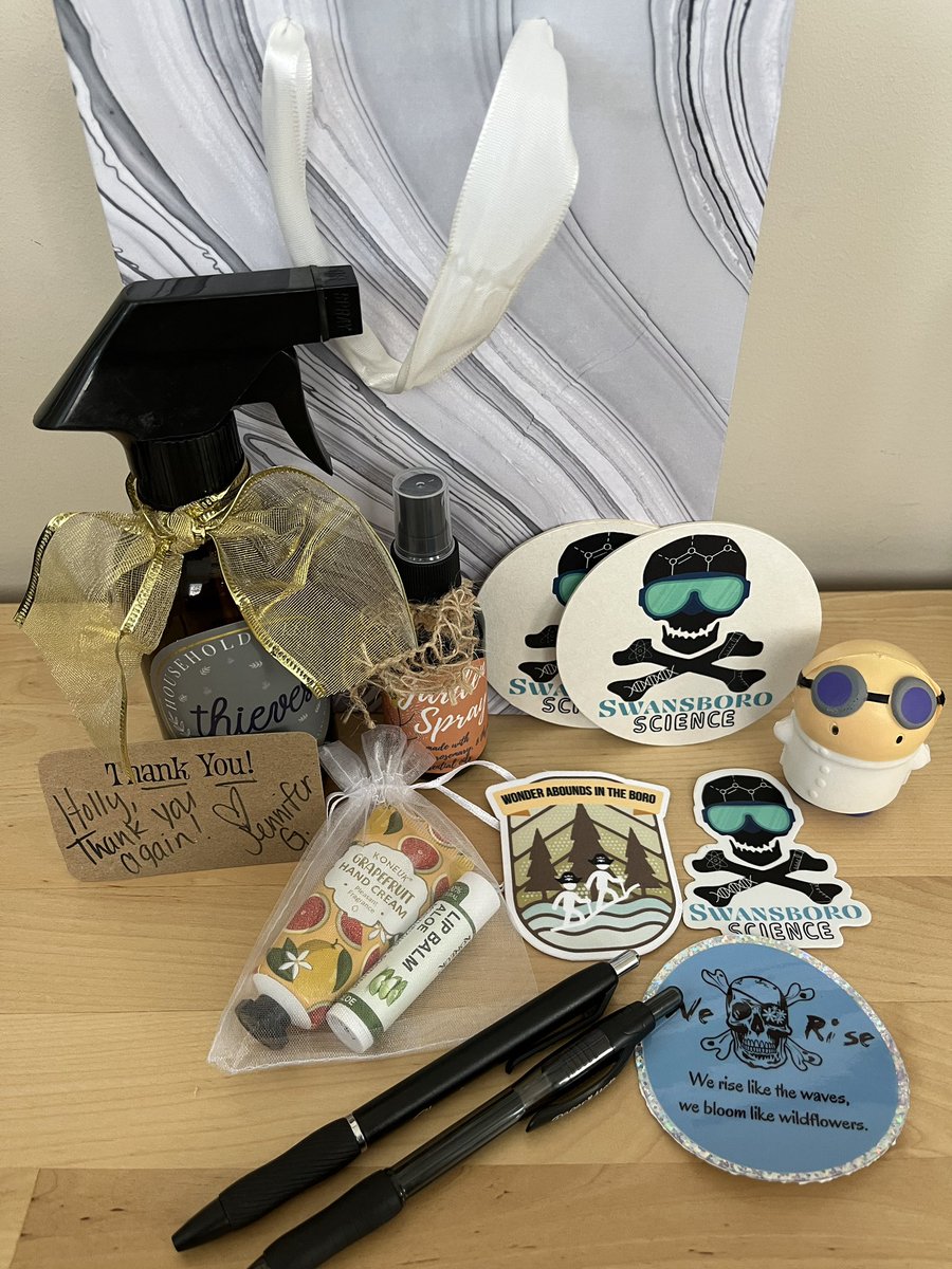 Holly Stuart tweet media