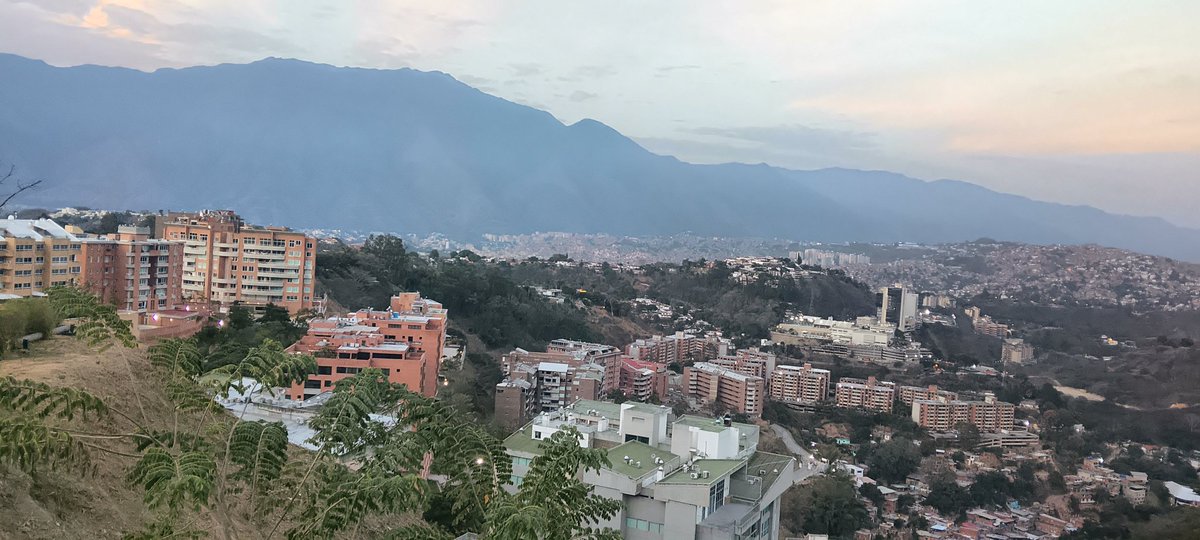 Esta parte de Caracas se llama felicidad, la gente hace la diferencia, siempre...