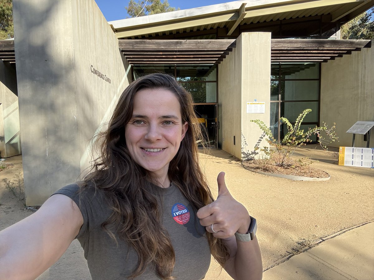 Maria Davidson tweet media