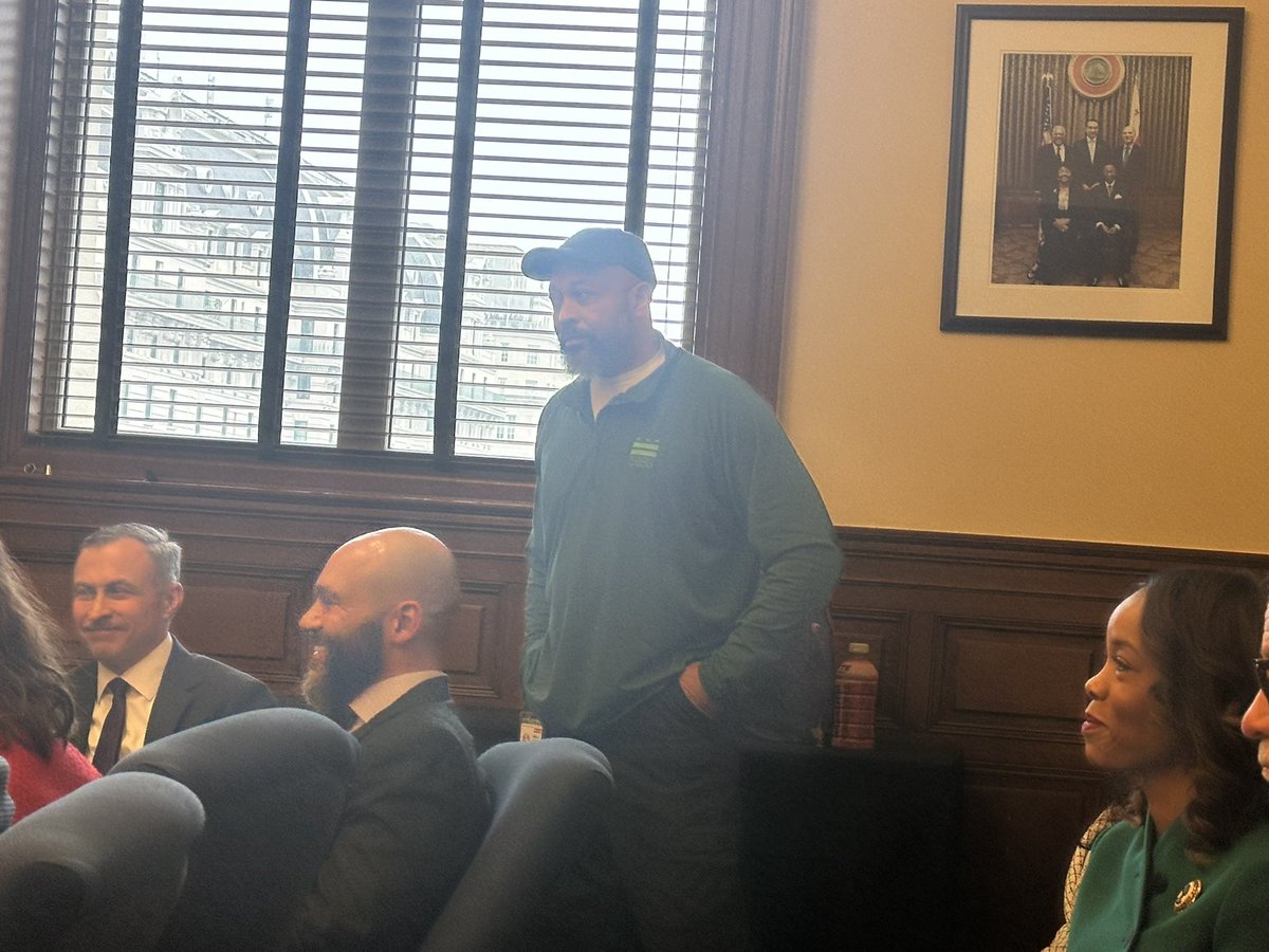 Mark Segraves tweet media