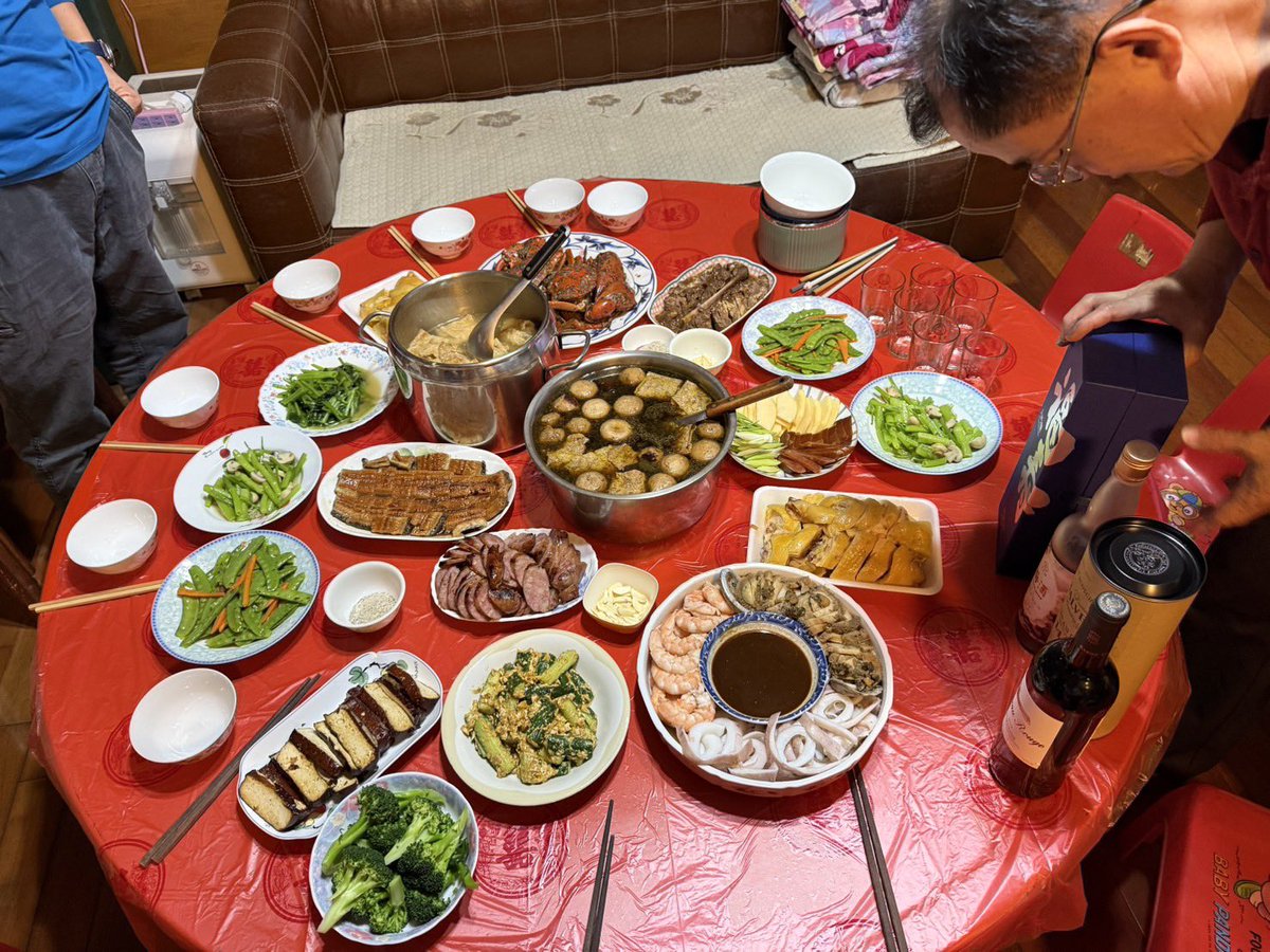 Eat and cook with family