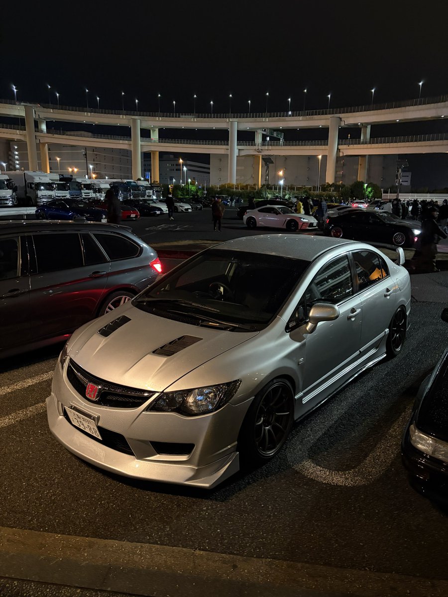 FishbedCL7's tweet image. 思ったことをすぐ口に出してしまうことを英語で"out of pocket"というらしいです。