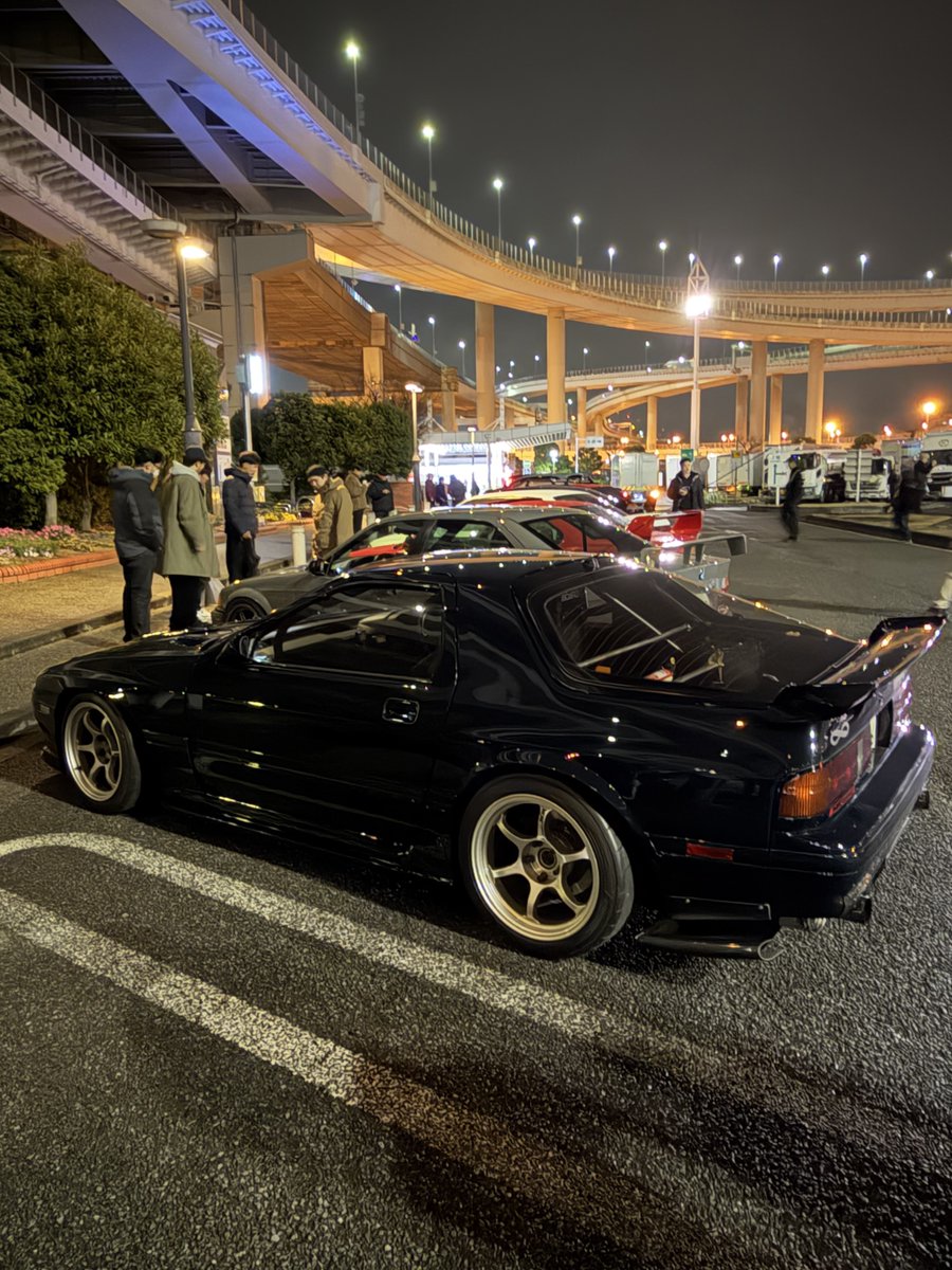 FishbedCL7's tweet image. 思ったことをすぐ口に出してしまうことを英語で"out of pocket"というらしいです。