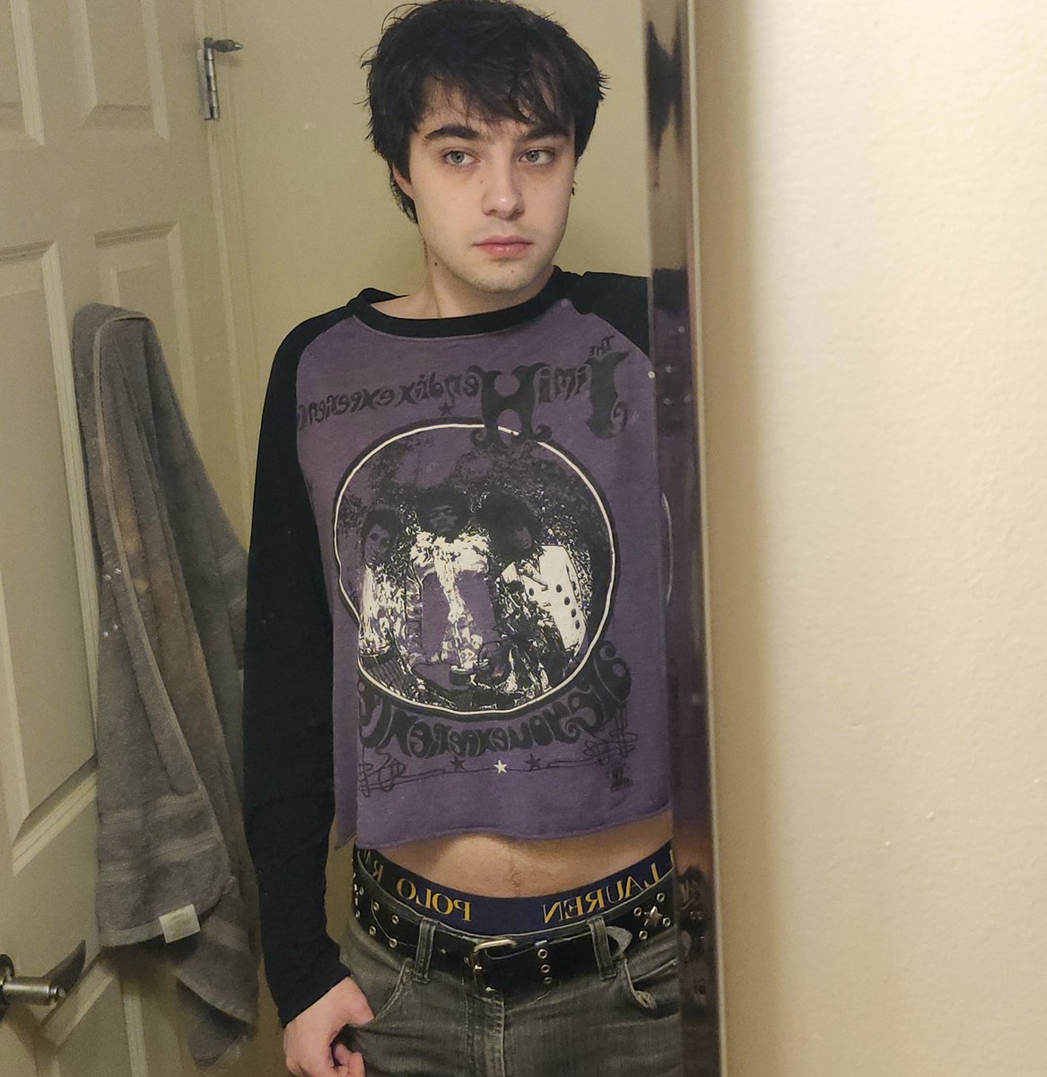 adrian ☆ tweet media